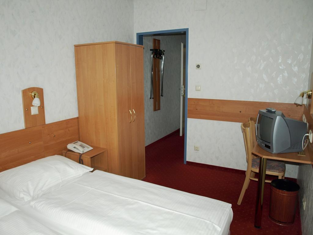 Hotel Stalehner Viena Quarto foto